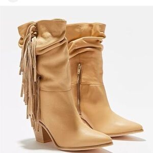 Tan Fringe slouch pointed toe Leather Boots Sz 7.5